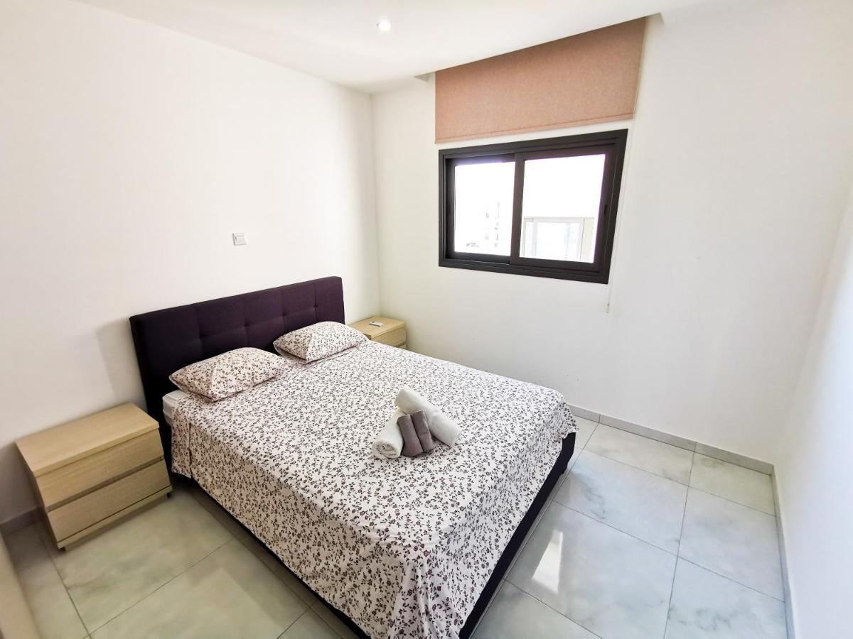 Sunny Daze Seaview Apartment Larnaca Exterior photo